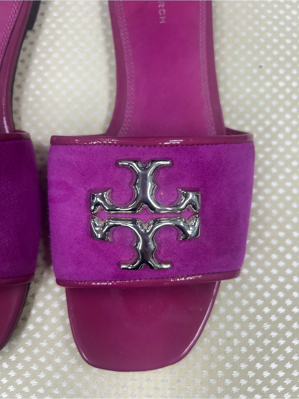 Tory Burch Eleanor Fuchsia Suede Slide Mules with Silver Logo size 8 - Picture 4 of 7